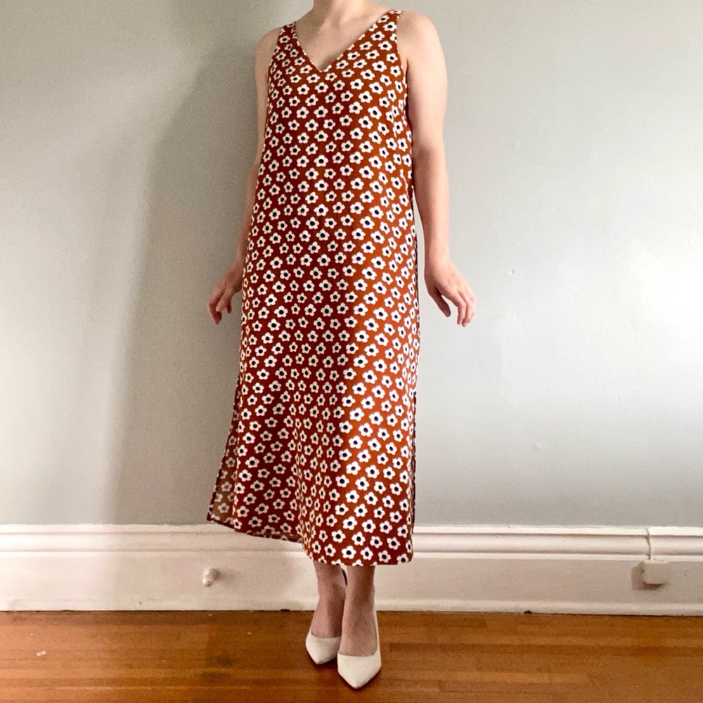 NWT Floral Print Sleeveless Midi Dress